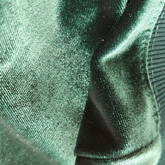 Massive Luxury Edition Velvet Hoodie Women's Size Medium Green Mob Wife Core Y2K - Picture 14 of 14